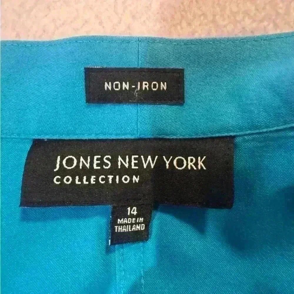 Women’s Blue Jones New York Blouse - Picture 2 of 6